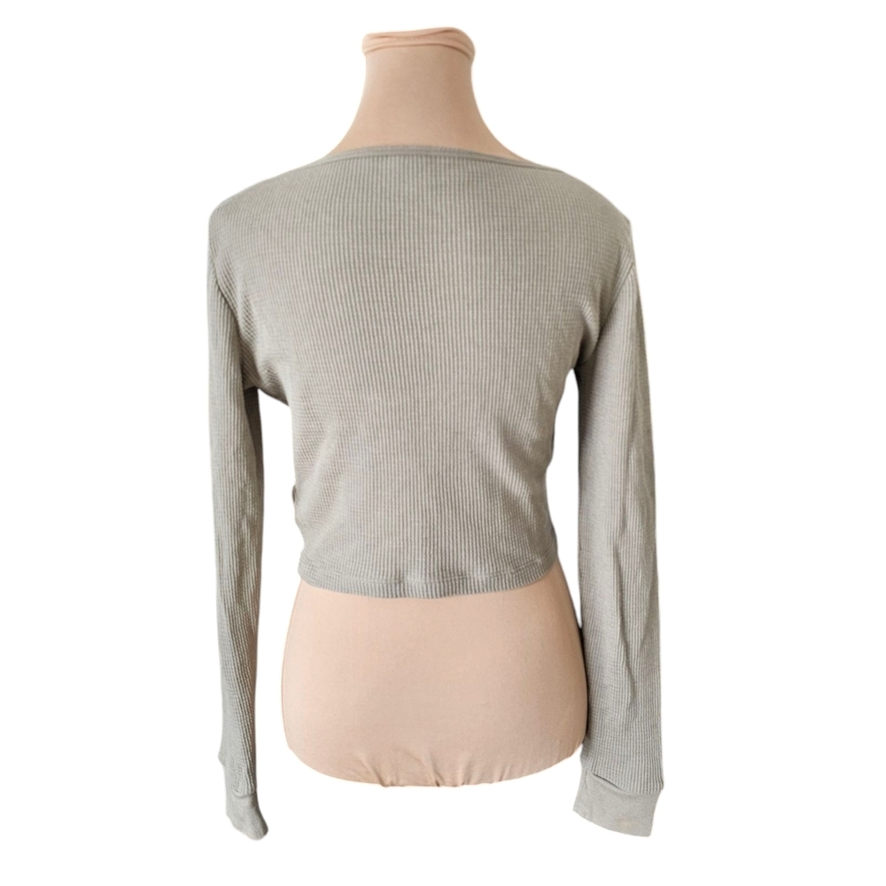 TNA Gray Ribbed Crop Top - Picture 3 of 8